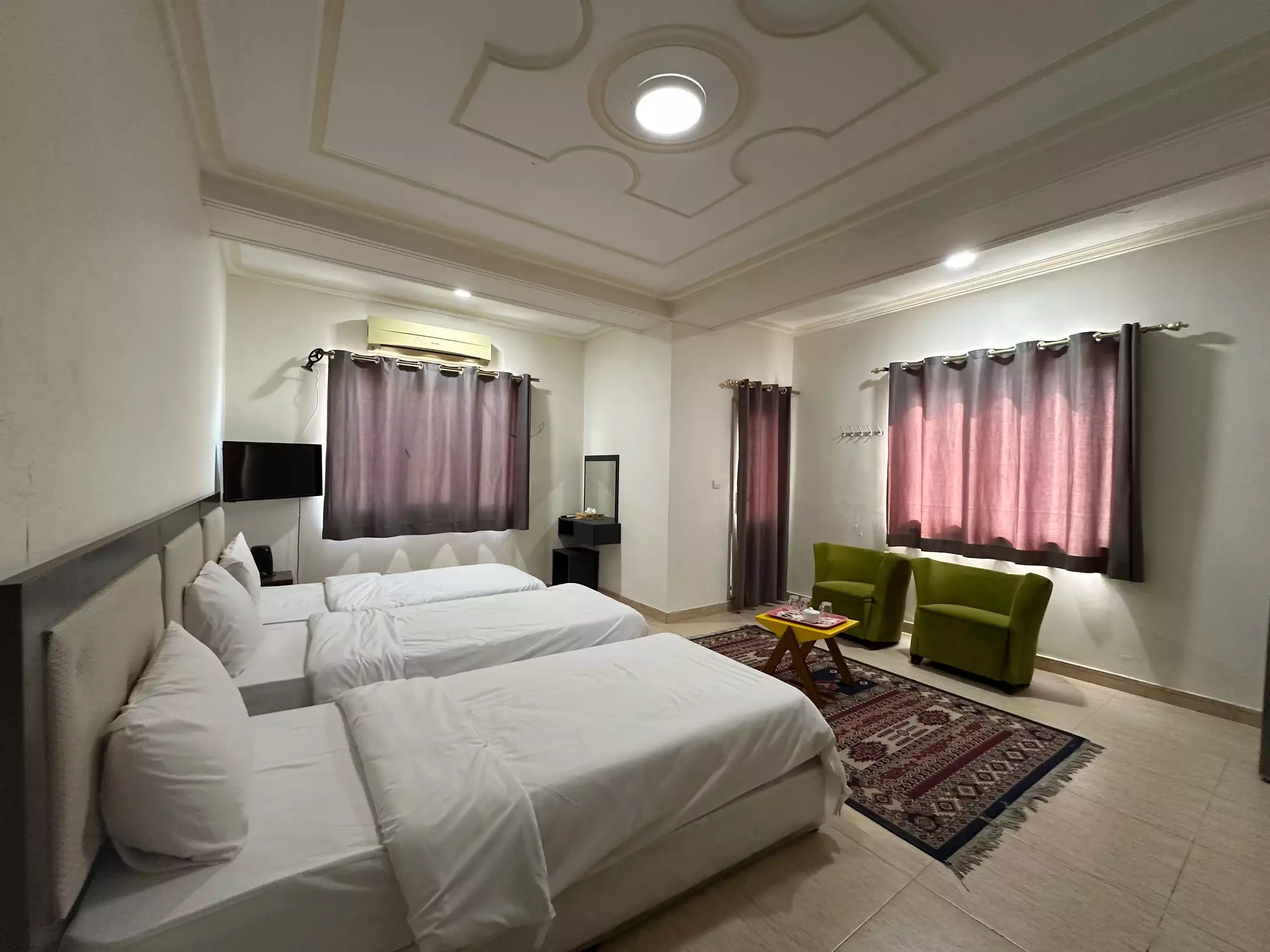 Alibaba https://cdn.alibaba.ir/ostorage/hotel-accommodation-images/69075e8c42794e78685ebfe1_سه تخته (2).webp